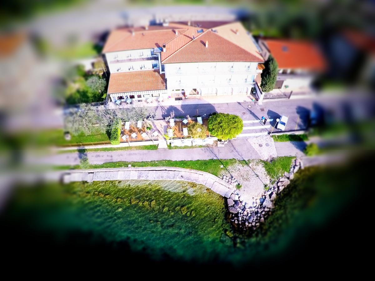Piccolo Hotel Direkt Am See Brenzone sul Garda Kültér fotó