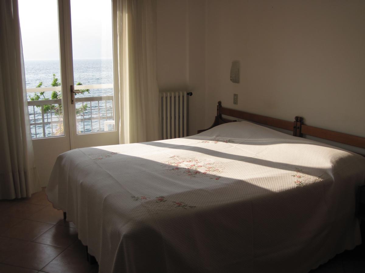 Piccolo Hotel Direkt Am See Brenzone sul Garda Kültér fotó