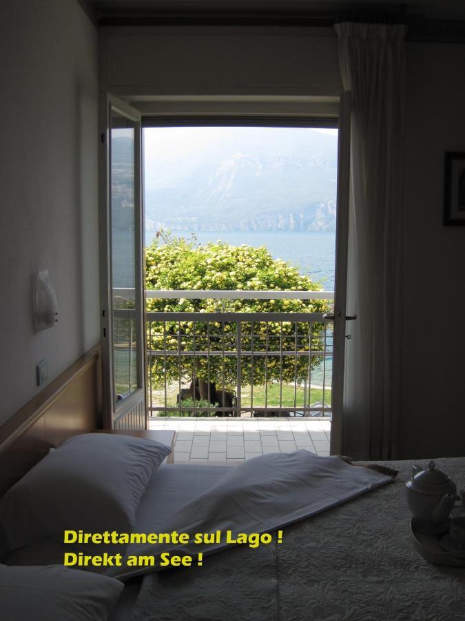 Piccolo Hotel Direkt Am See Brenzone sul Garda Kültér fotó